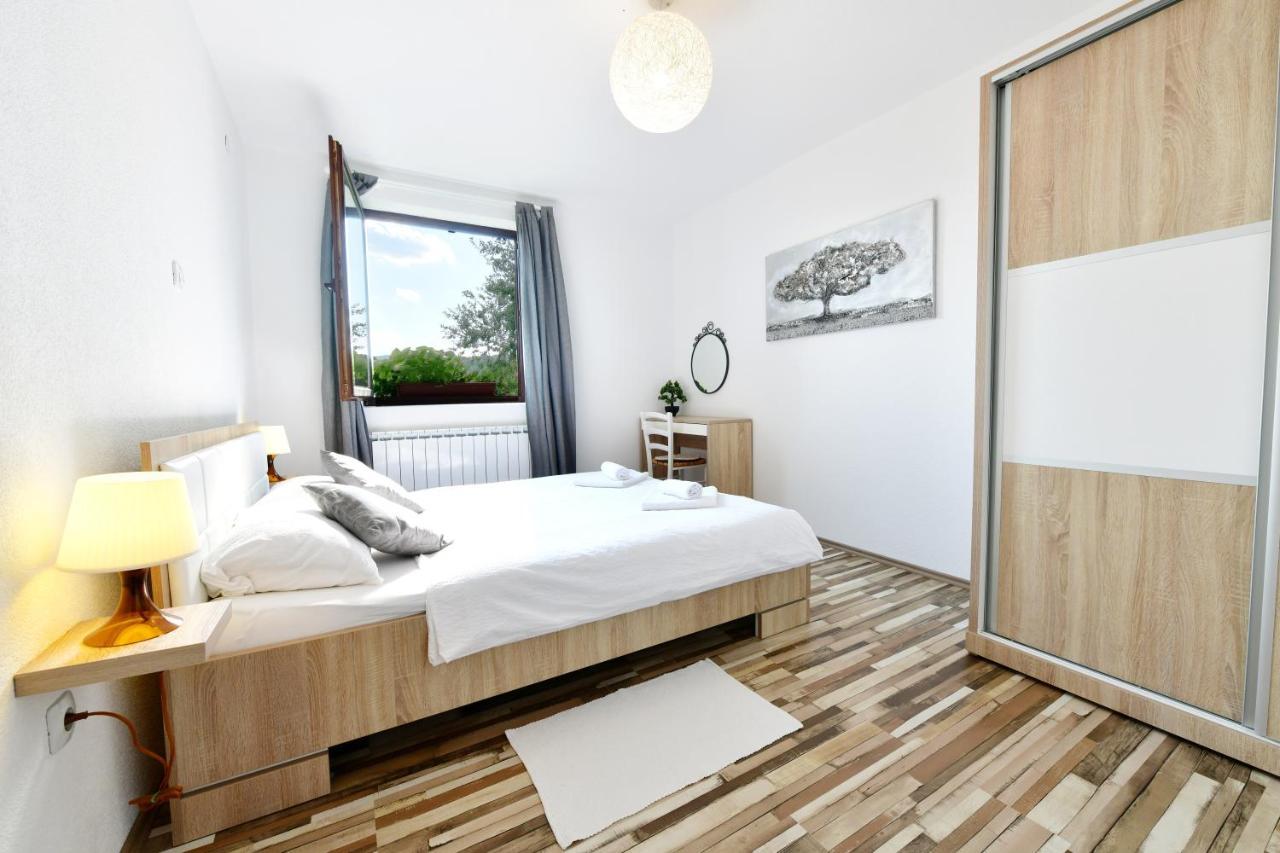 Holiday Home Ostrun Rakovica Kültér fotó