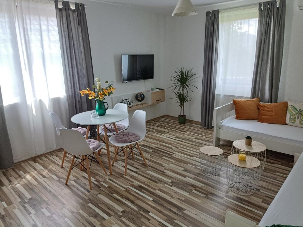 Holiday Home Ostrun Rakovica Kültér fotó